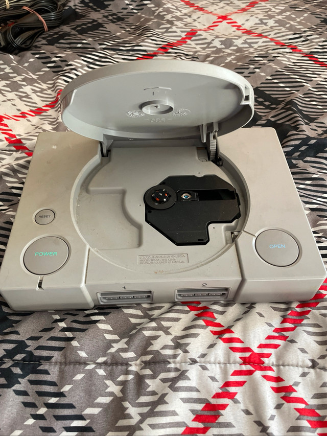 PlayStation 1 Console W/ 2 Controllers, 4 Games, 2 Memory Cards - photo 2