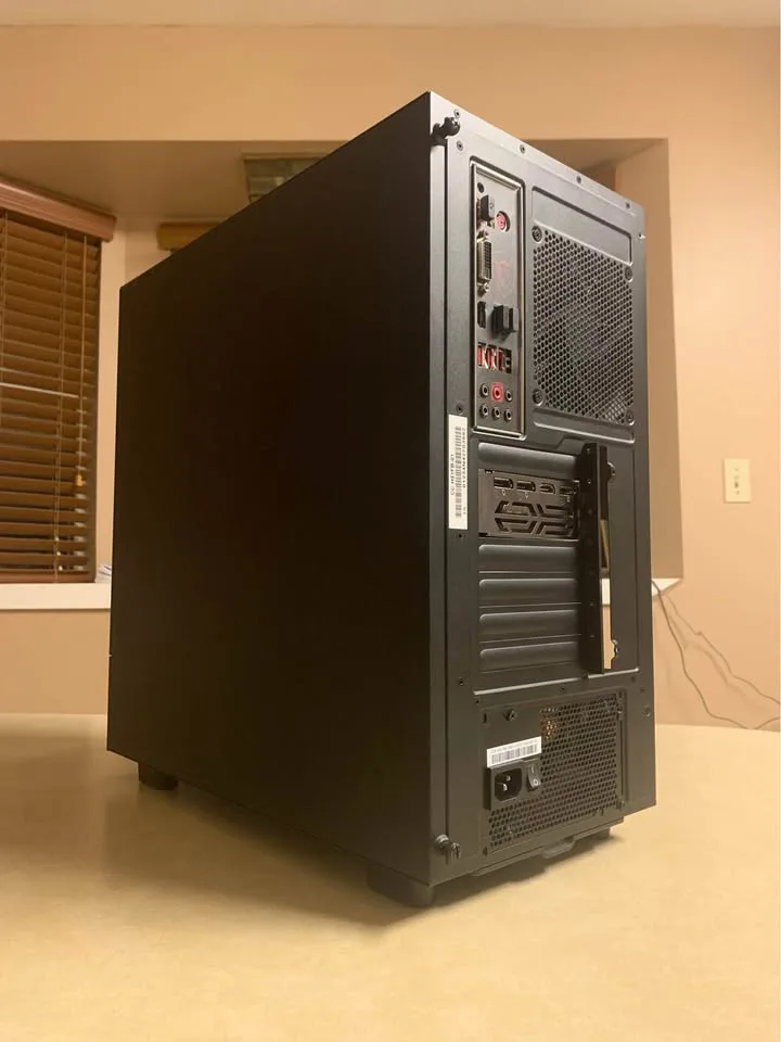 Custom Built Gaming PC image indicator(5)