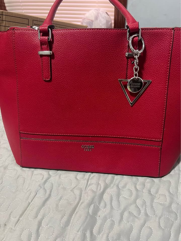 Brand New Guess Shoulder Bag - photo 2