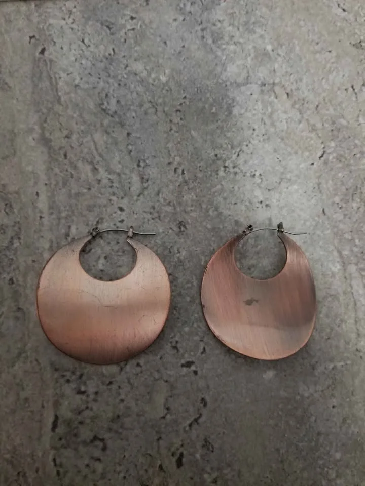 Metal earrings $2 image indicator(5)