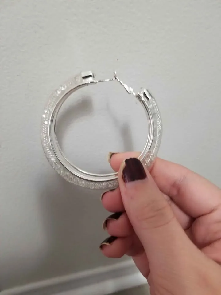 Big Hoops Earrings image indicator(4)