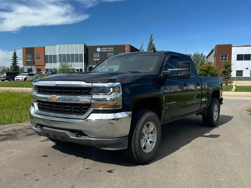 2018 Chevrolet Silverado 1500 LT image indicator(2)