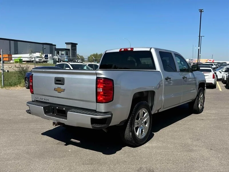 2018 Chevrolet Silverado 1500 image indicator(6)