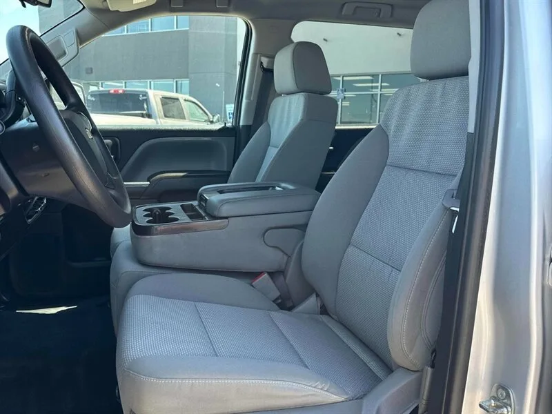 2018 Chevrolet Silverado 1500 image indicator(9)