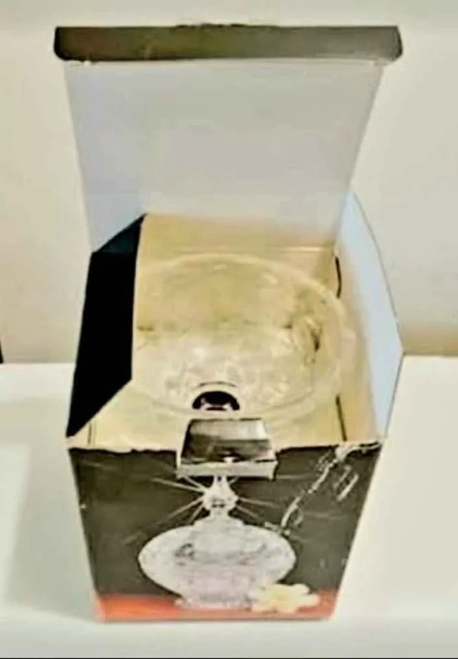 Vtg New Rare East German Imperial Crystal Candy Dish image indicator(8)