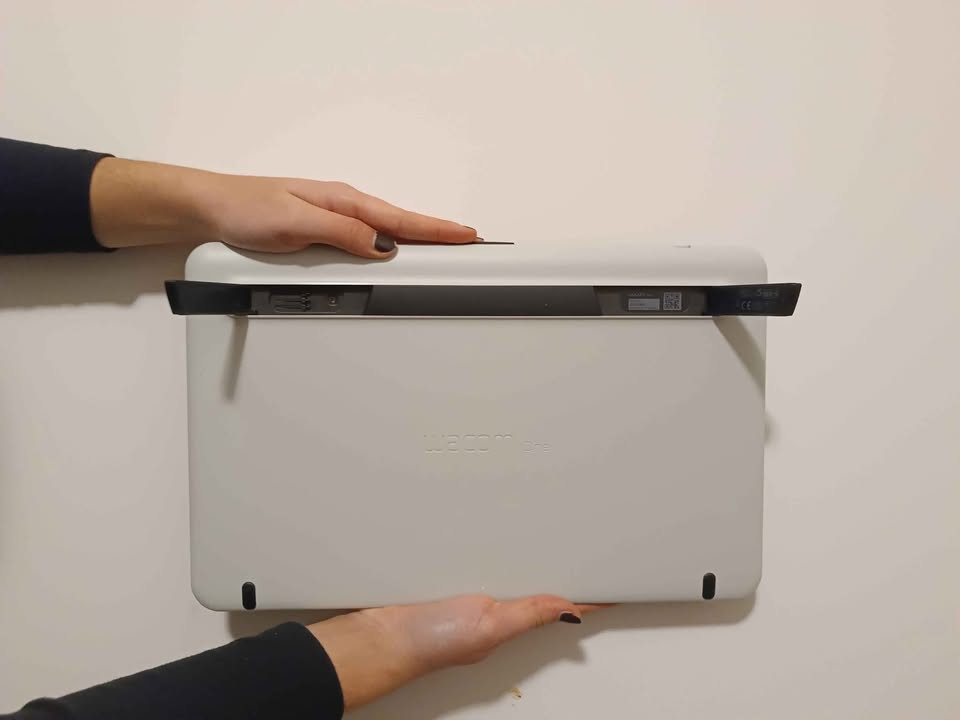 Wacom Creative Pen Display Tablet + Pen - photo 3