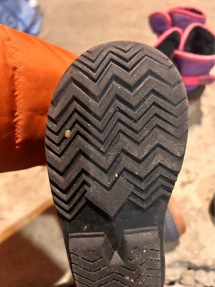 Winter boots size 11 - photo 2