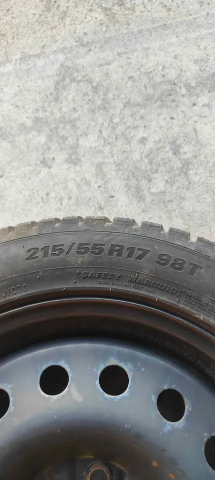 ❄️ Like New Winter Tires 17 inch on Rims – 215/55R17 image indicator(5)