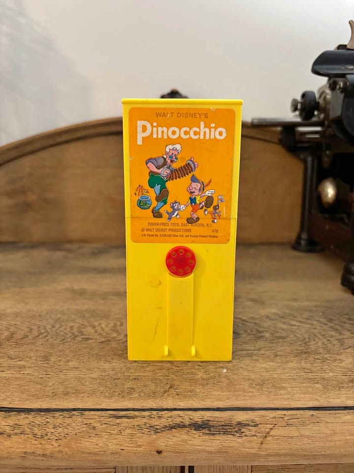Vintage Fisher Price Movie Viewer Movie Disney Pinocchio #478