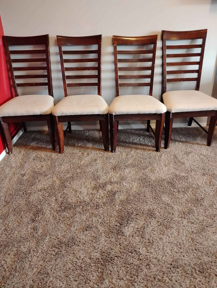 4 Chairs - photo 2