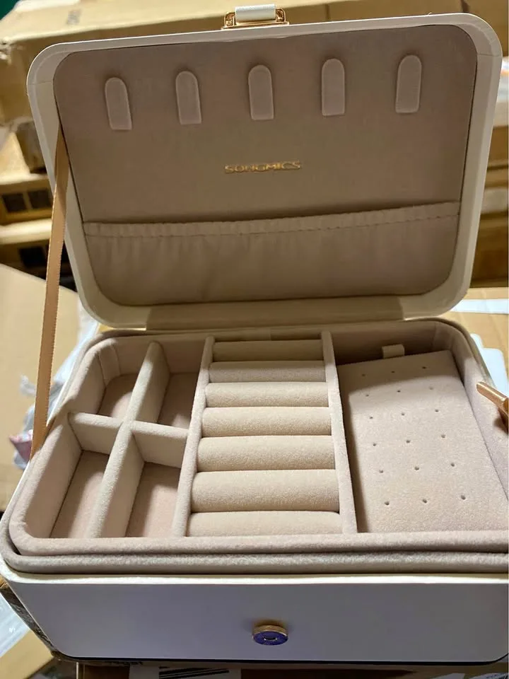 BRAND NEW TRAVEL SIZE - JEWELRY BOX