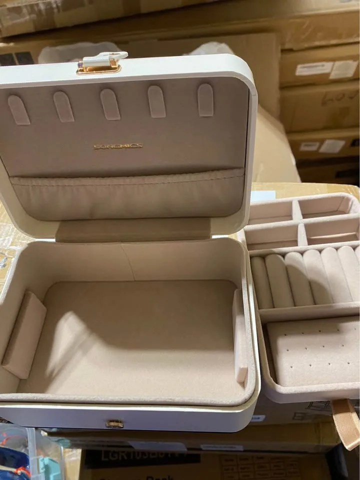 BRAND NEW TRAVEL SIZE - JEWELRY BOX image indicator(2)