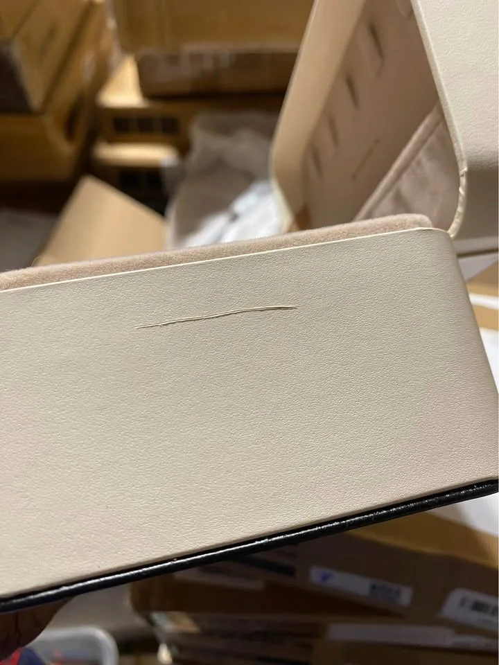 BRAND NEW TRAVEL SIZE - JEWELRY BOX image indicator(9)