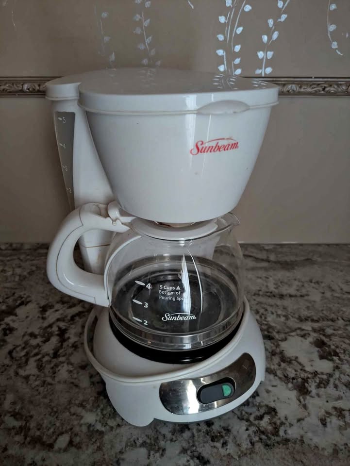 Sunbeam coffee maker with reusable filter