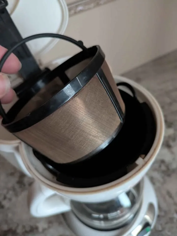 Sunbeam coffee maker with reusable filter image indicator(2)