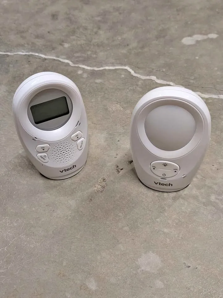 VTech DM1211 Audio Baby Monitor with Night Light thumbnail