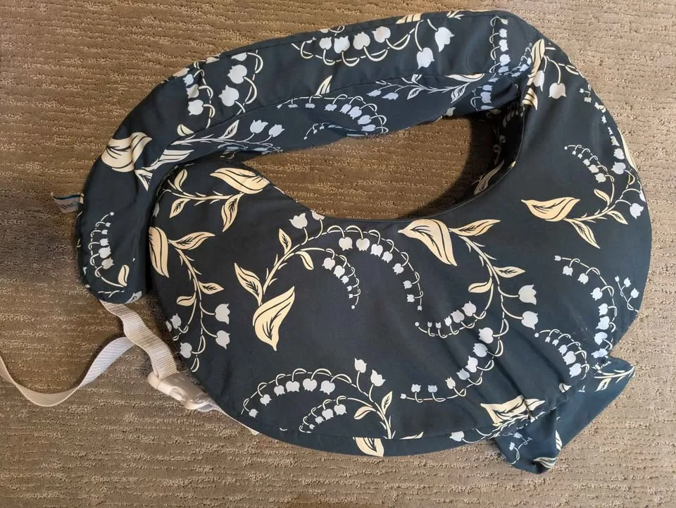 My Brest Friend Original Breastfeeding Pillow - Bluebells image indicator(3)