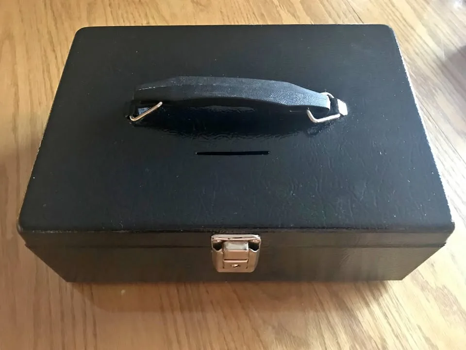 Metal Money or Storage Box - NO Keys thumbnail