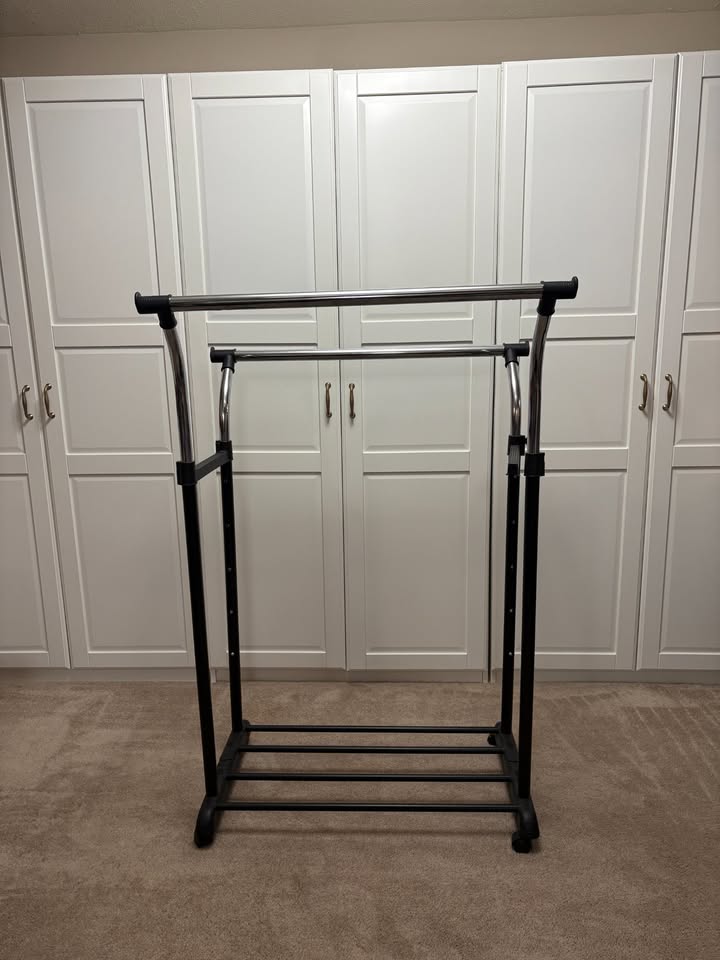 Clothing Rack/Rolling Rack - photo 2