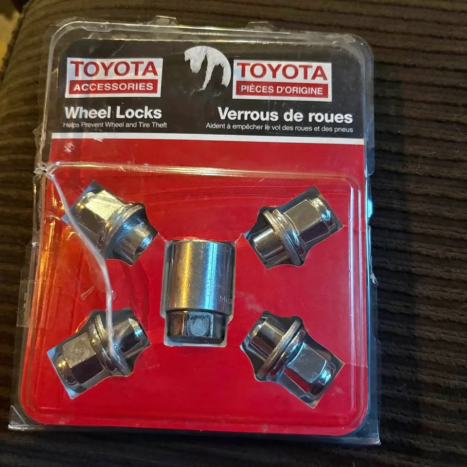 Genuine Toyota wheel Locks thumbnail