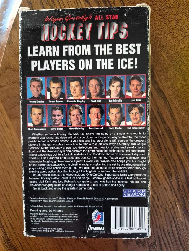 WAYNE GRETZKYs HOCKEY TIPS. VHS image indicator(2)