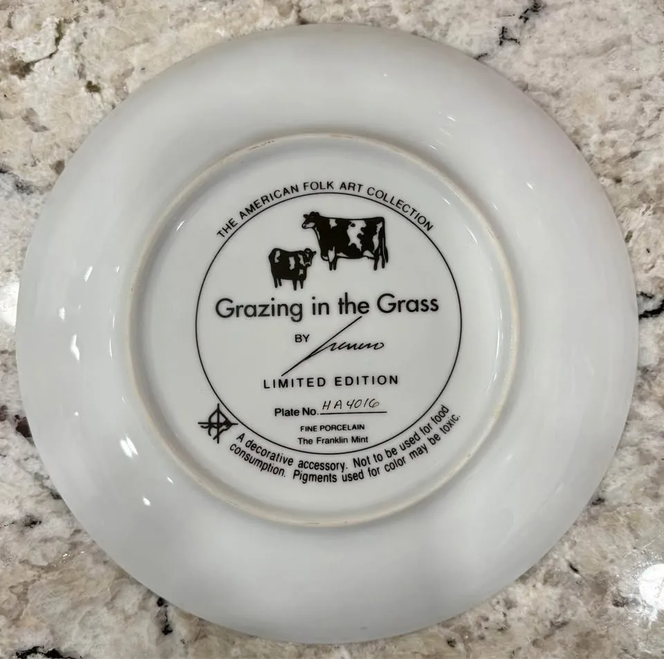 Grazing in the Grass - Lowell Herrero Plate image indicator(2)