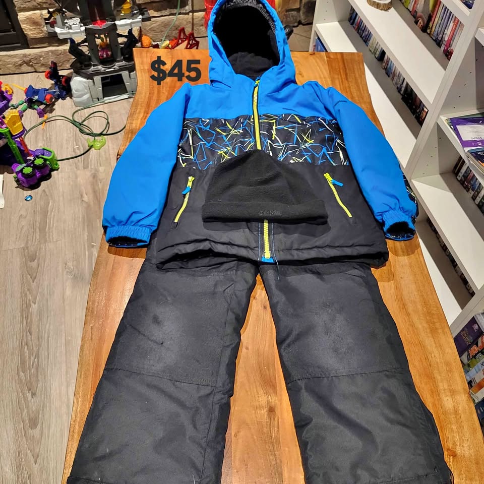 EUC sz 8 Oshkosh Boy's snowsuit
