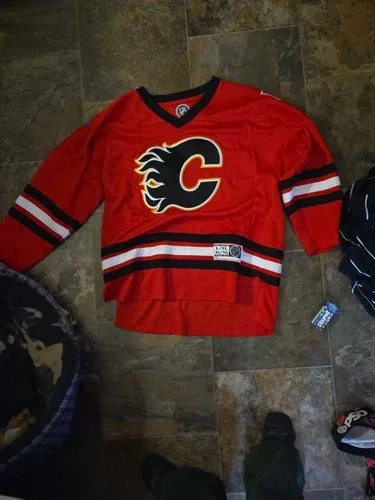 calgary flames jersey Youth Xl