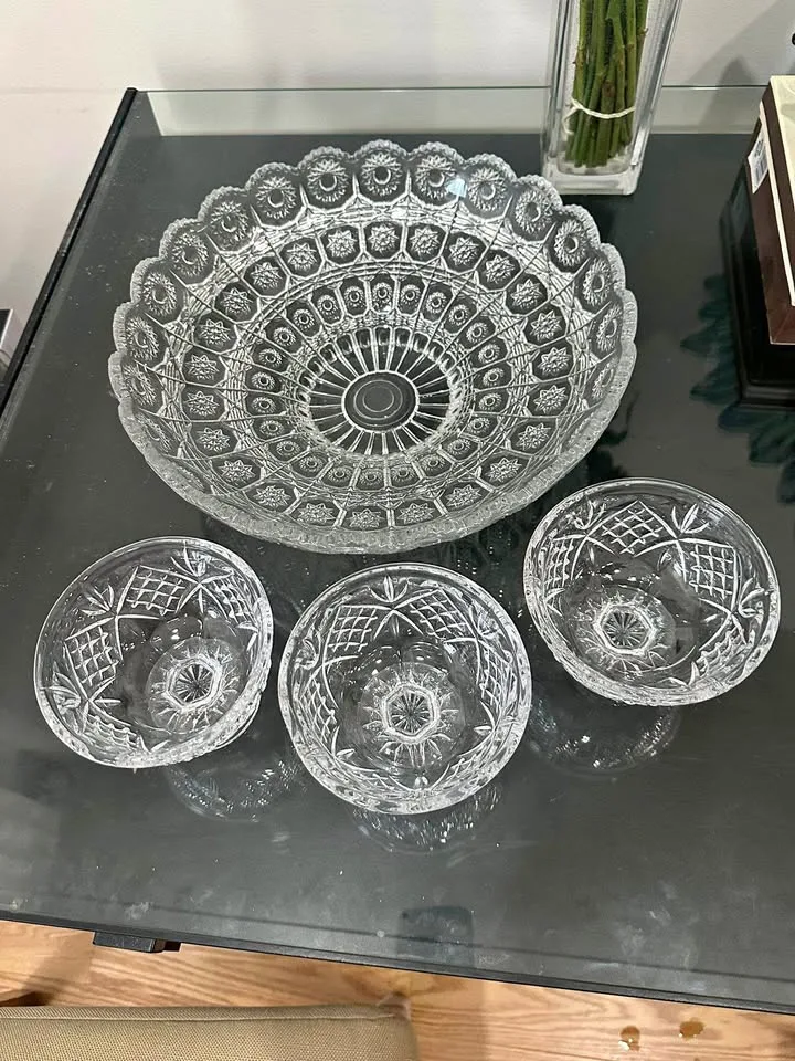 Glass decor tray and bowls set thumbnail