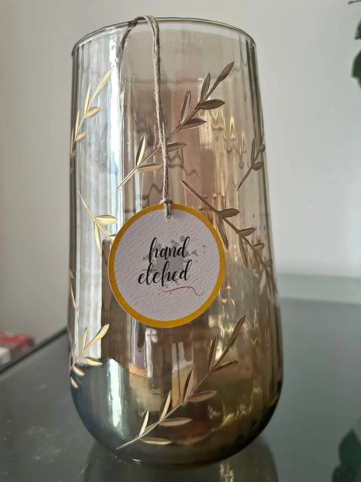 Vase - glass thumbnail