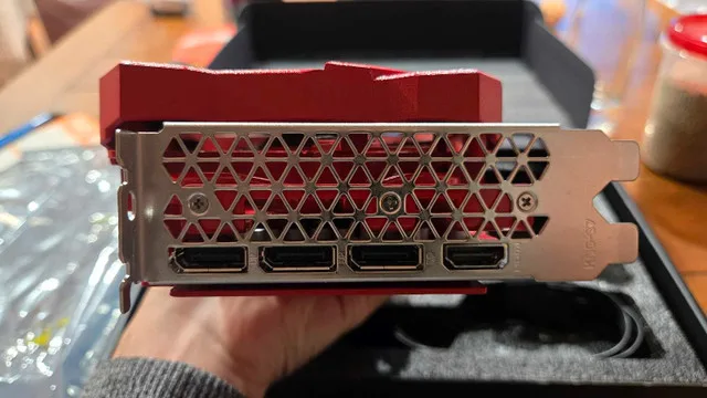 Red Nvidia RTX 3070 full metal frame image indicator(4)