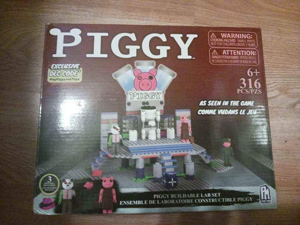 Piggy Roblox Buildable Lab Set