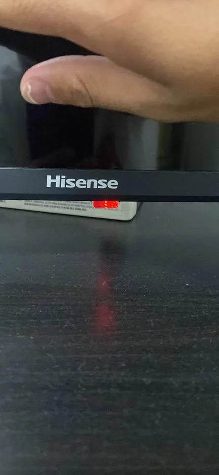 HISENSE 32 INCH* tv image indicator(2)