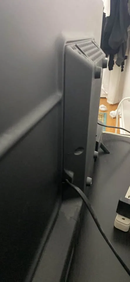 HISENSE 32 INCH* tv image indicator(4)