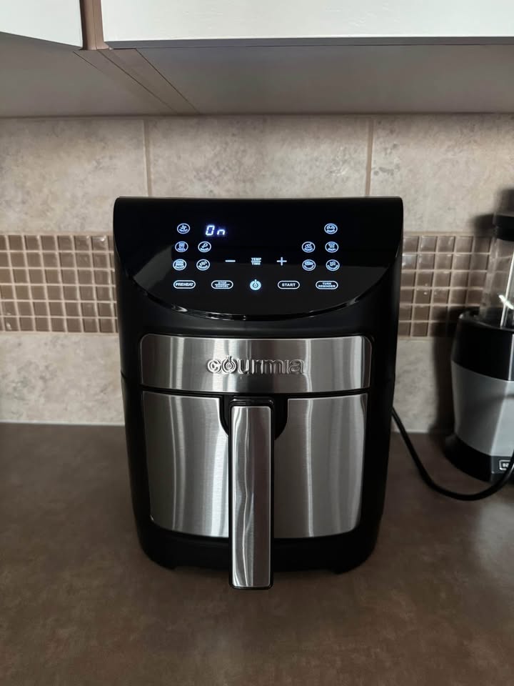 *ALMOST NEW* Air Fryer - Gourmia 7-Quart Large Digital plus 2-Pa - photo 2