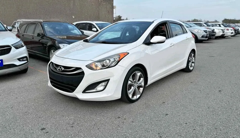 2013 Hyundai Elantra GT thumbnail