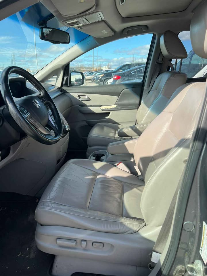 2010 Honda Odyssey - photo 3