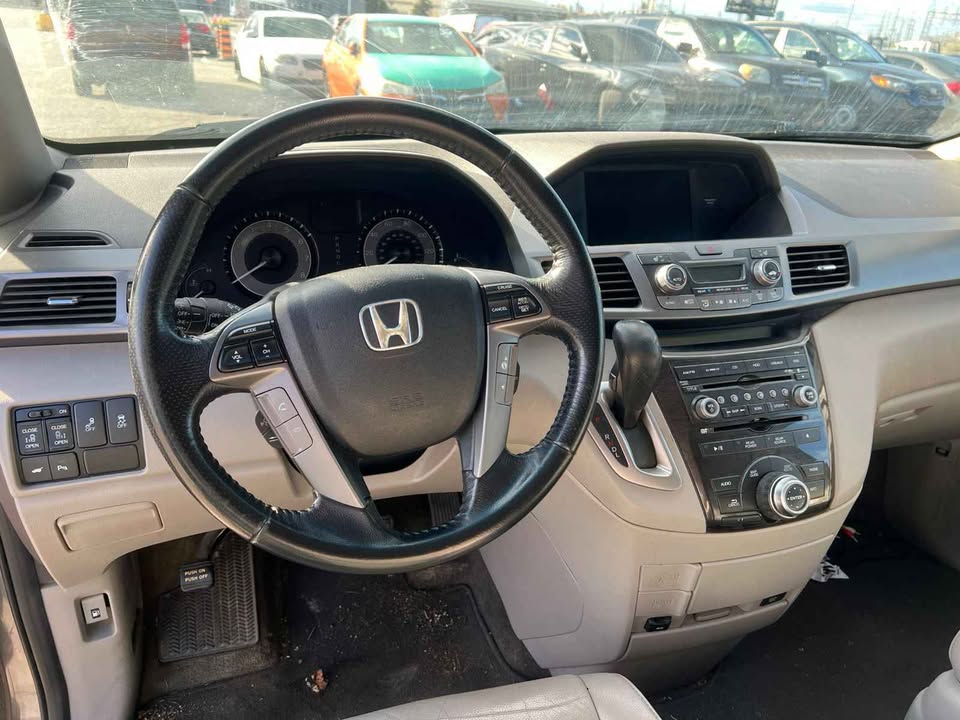 2010 Honda Odyssey - photo 4