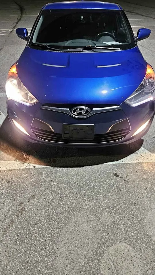 2012 Hyundai Veloster thumbnail