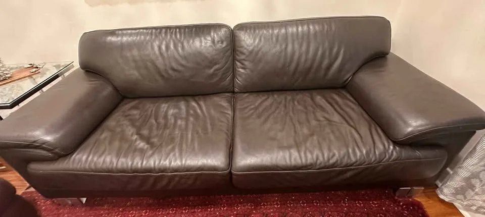 Leather Sofa image indicator(3)