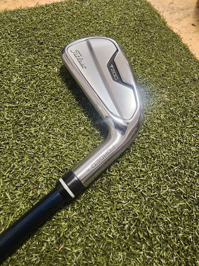 Titleist T200 3 Iron Ventus 8X Shaft