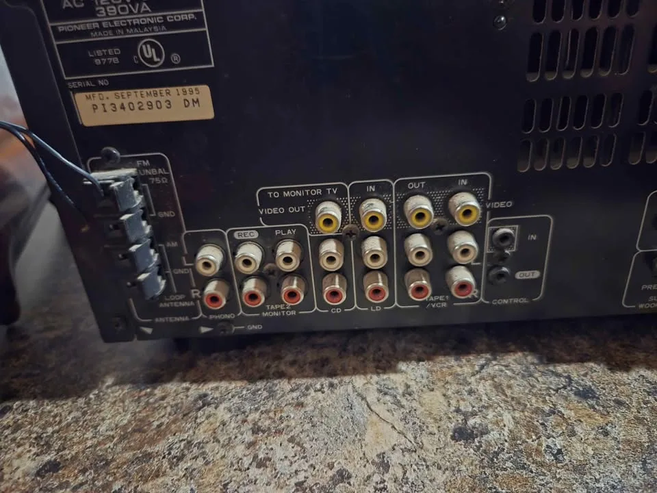 Pioneer VSX-464S audio/video stereo receiver image indicator(2)