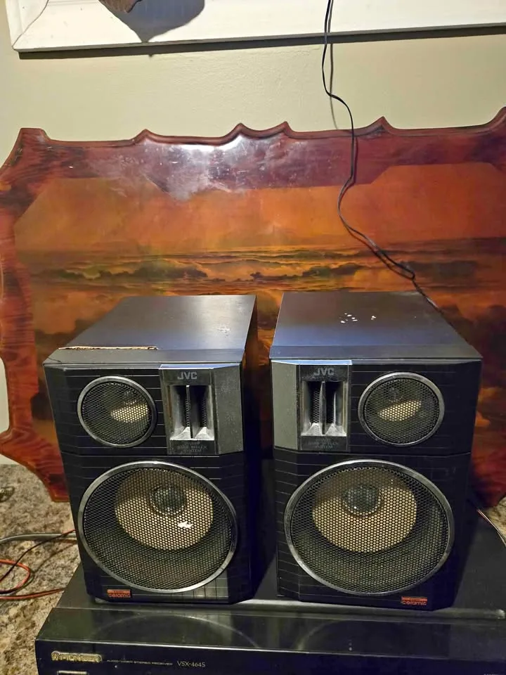 Jvc 2 way speakers thumbnail