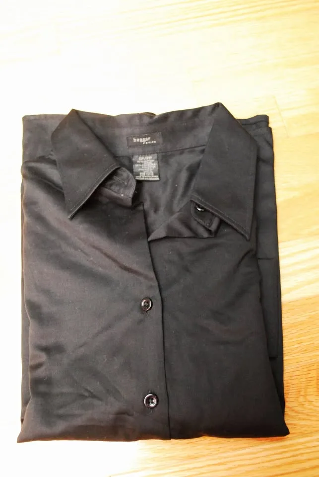 Women's Haggar Dress Shirt -Petite Small image indicator(3)