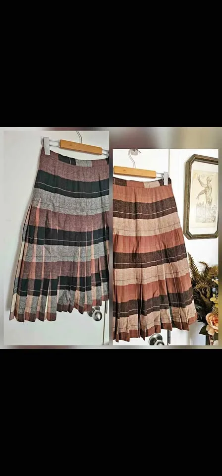 Size 25 Vintage Reversible Wool Plaid 50s 60s Pleated Midi Skirt