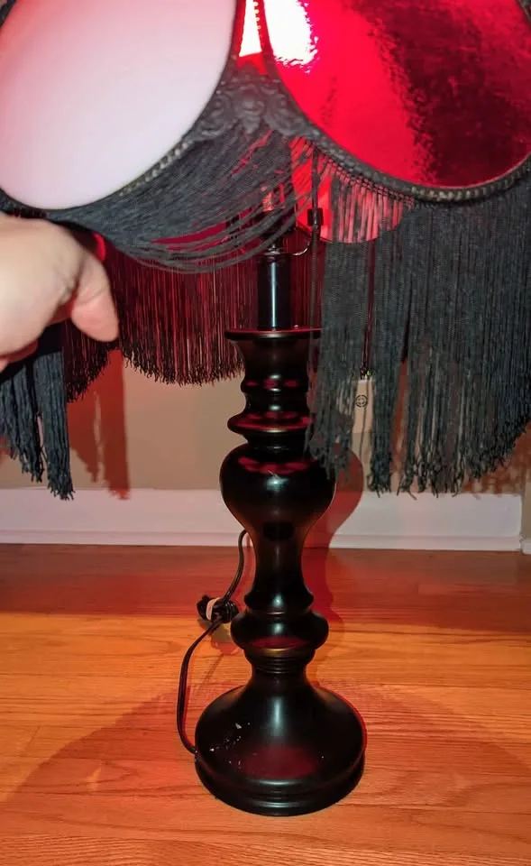 Vintage Stained Glass & Fringe Shade + Lamp image indicator(2)