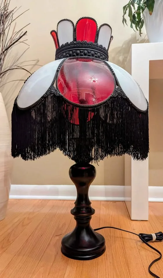 Vintage Stained Glass & Fringe Shade + Lamp image indicator(4)