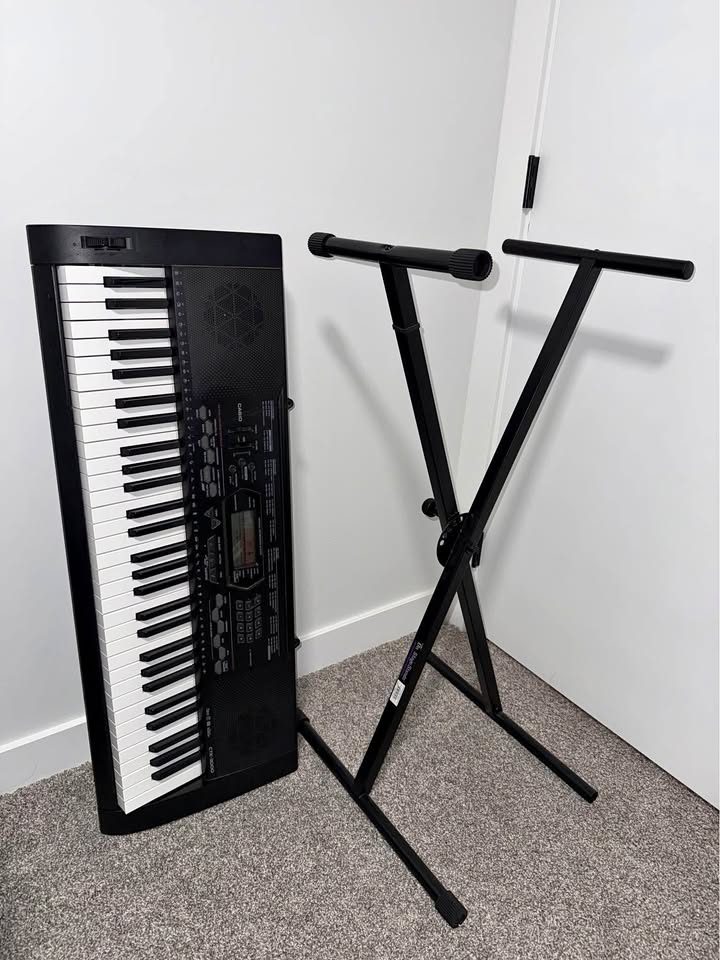 🎹 Casio CTK-3000 Keyboard + Stand + Adapter – $200 OBO