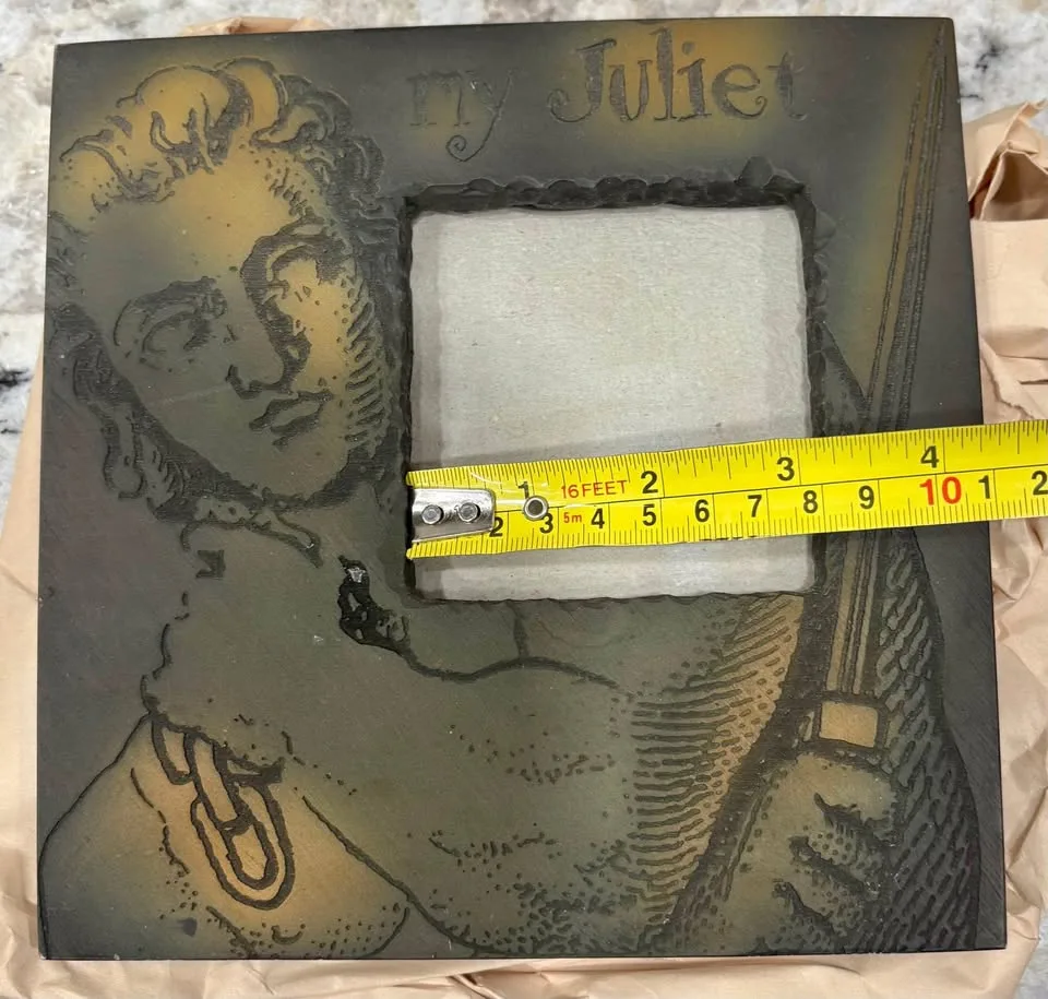 Frameology Sculpture Picture Frames - Romeo & Juliet image indicator(6)