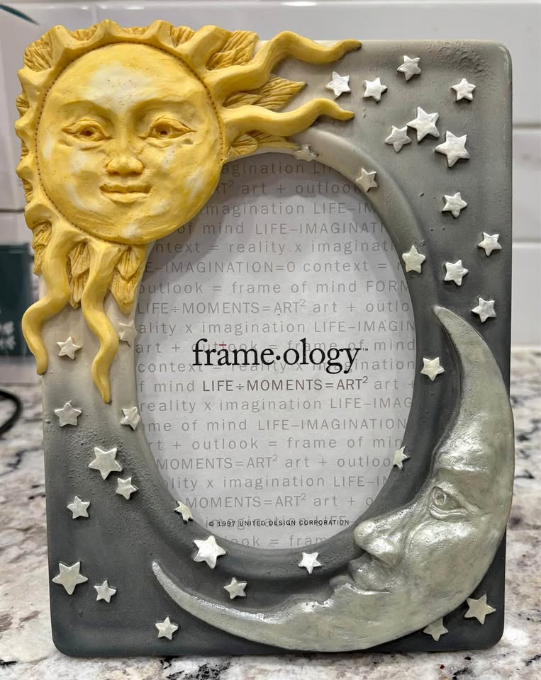 Frame-ology Sculpture Picture Frame - Sun Moon and Stars